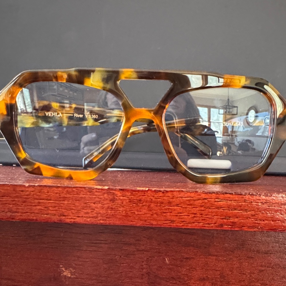 VEHLA Amber Tortoise Sunglasses